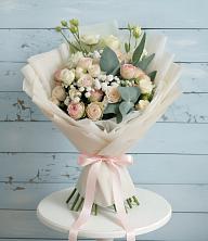 Букет цветов из:  Розы и Лизиантусы в Грачевка