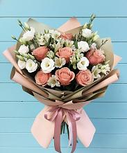 Букет цветов из:  Розы, Альстромерии и Лизиантусы в Грачевка