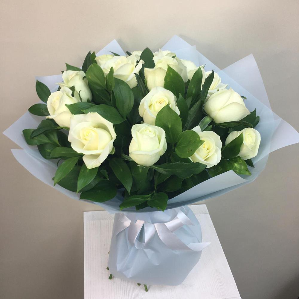 Букет 15 Белых роз Проуд в Грачевка