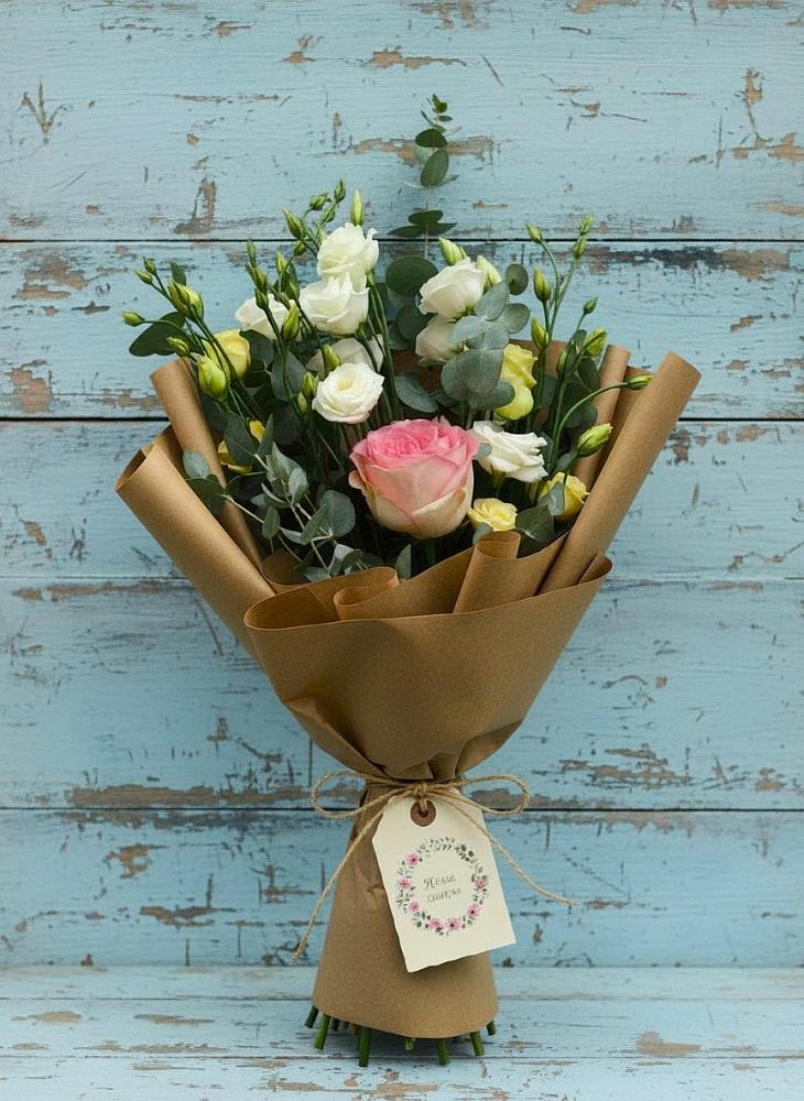 Букет цветов из: Розы и Лизиантусы в Грачевка