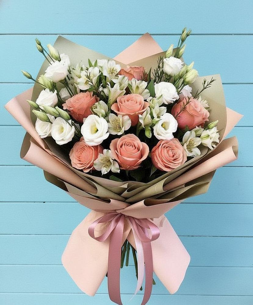 Букет цветов из: Розы, Альстромерии и Лизиантусы в Грачевка