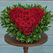 Цветочная композиция из Розы в виде сердца в Грачевка