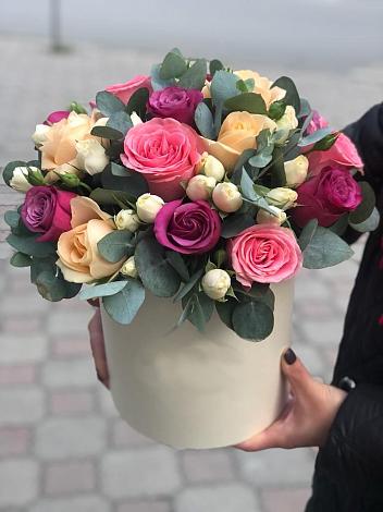 Цветочная композиция из Розы в шляпной коробке в Грачевка