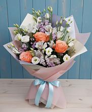Букет цветов из:  Лизиантусы, Розы, Альстромерии и Гипсофила в Грачевка