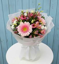 Букет цветов из:  Герберы, Альстромерии и Лизиантусы в Грачевка