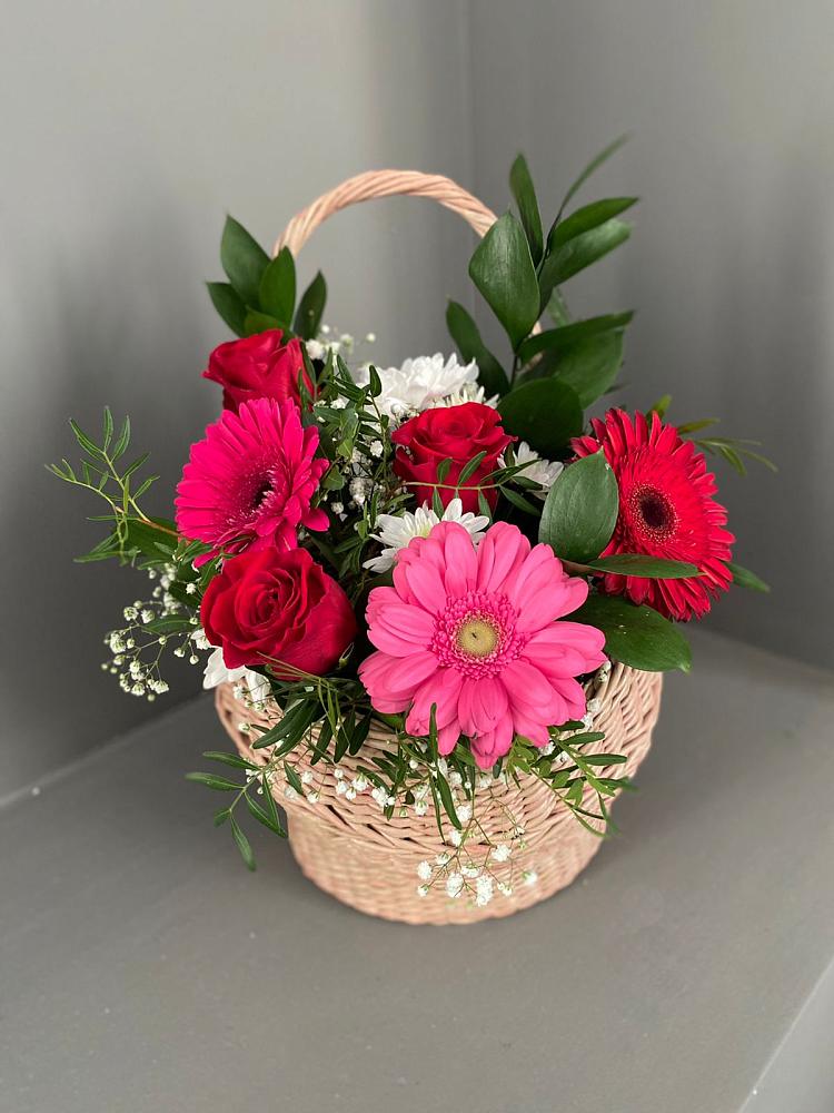 Цветочная композиция из Розы, Хризантемы и Герберы в корзине в Грачевка
