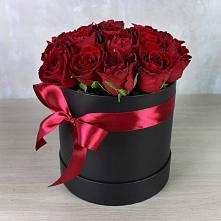 Цветочная композиция из Розы в шляпной коробке в Грачевка